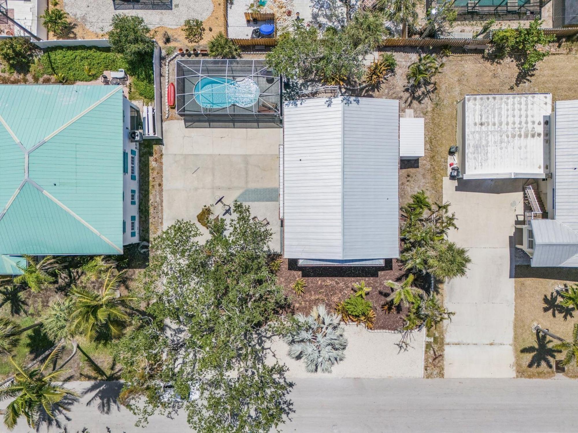 140 Barefoot Bungalow: 4Br/2Ba W/ Heated Pool! Fort Myers Beach Eksteriør billede